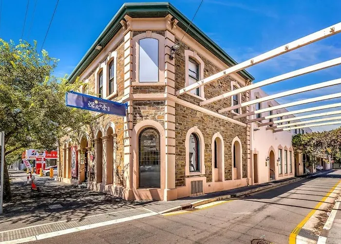 Studio410 /247 Gouger St Ex Hotel Rm At City